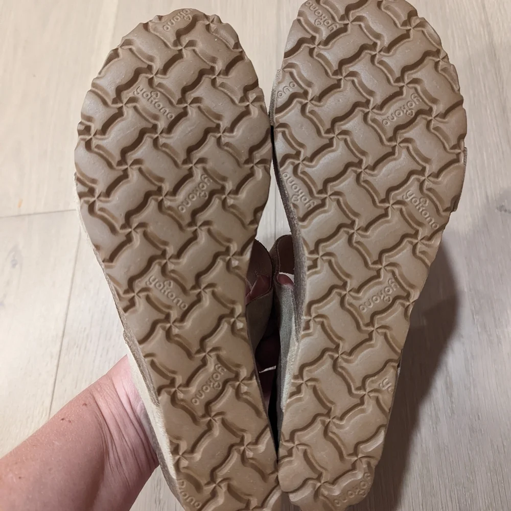 Women's Beige Sandals